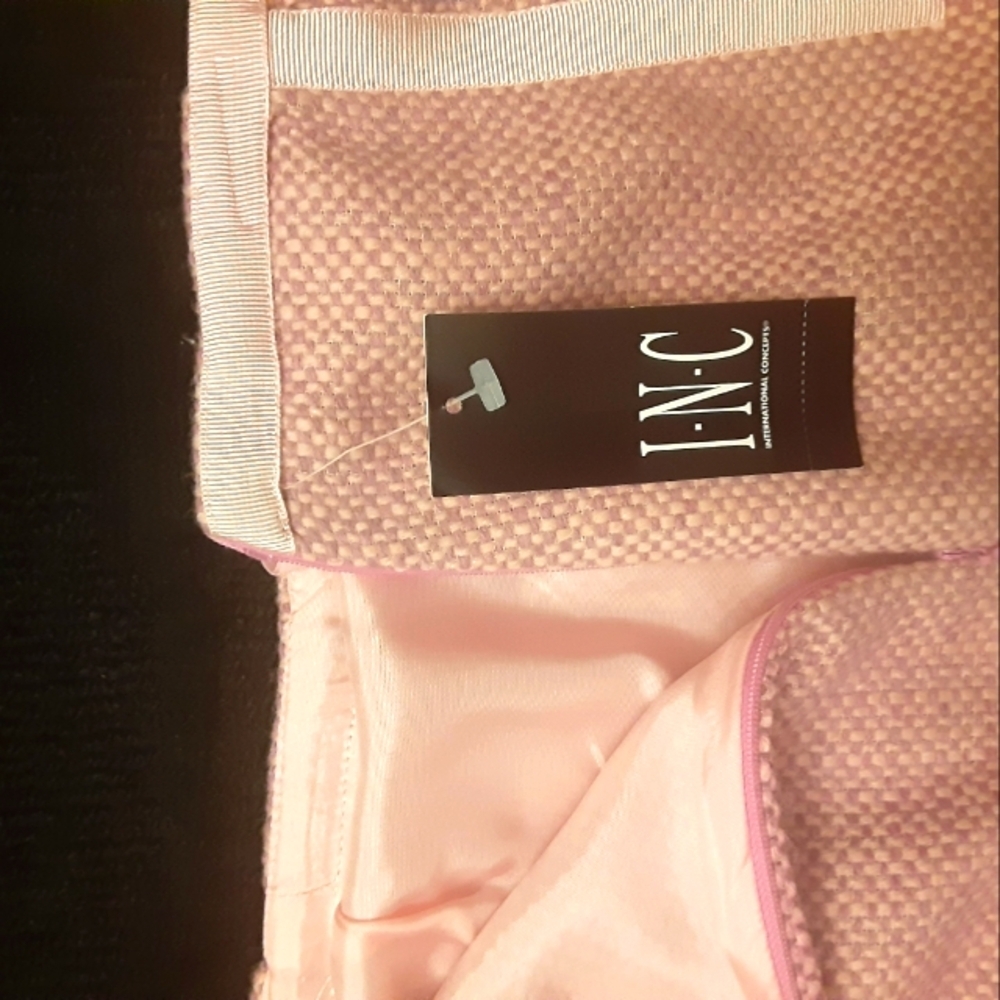 Pink Box-Pleat Skirt - Picture 7 of 9